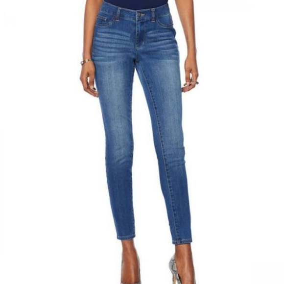 G by Giuliana Skinny Jeans